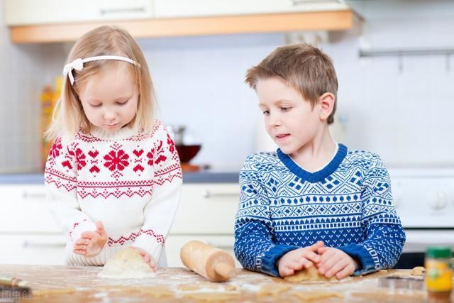 智力|孩子这四种表现，正在让他慢慢变笨，再不纠正就迟了