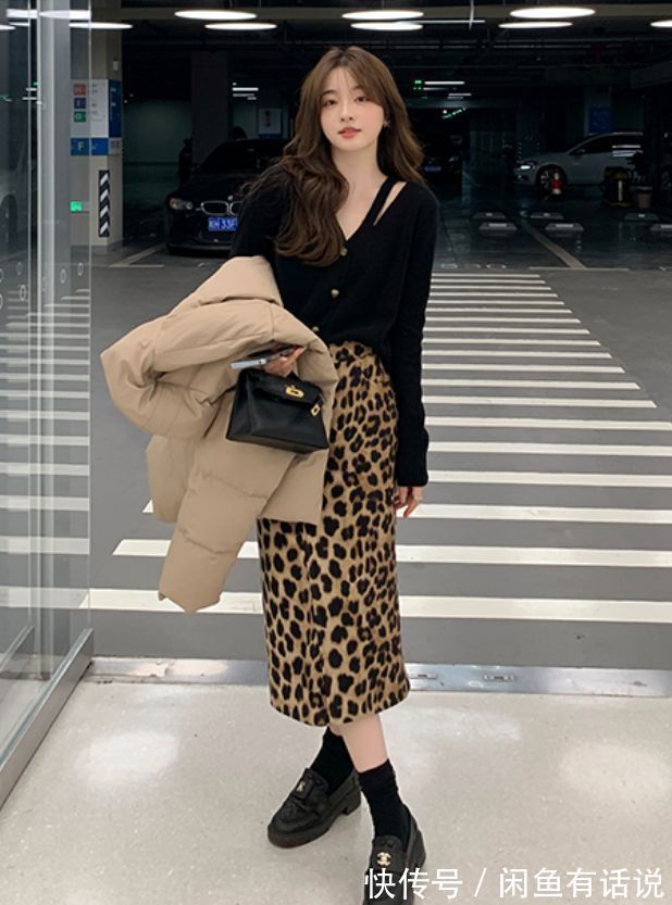 穿法|穿对“打底衫”很重要!今年流行这3种穿法,穿法简单却很显高级