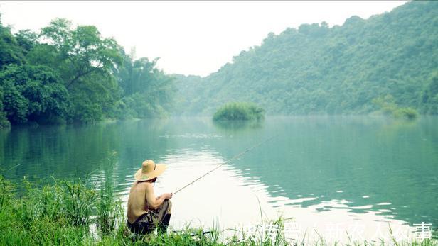 垂钓|汉江一水域成天然黑坑,成百上千的钓友蜂拥而至,网友:适当索取