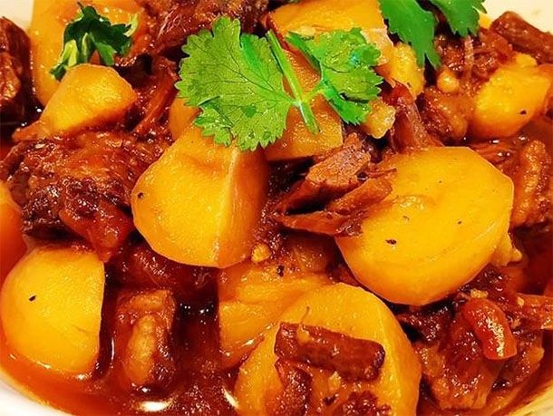 土豆炖牛腩|过几天就要小雪零下了开始下雪了，多吃暖身菜，开胃健脾身体棒
