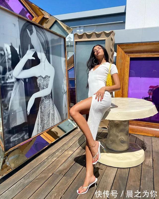 yov|常与猛兽相伴的她,130斤大围度身材美到犯规!完美腰臀魅力十足