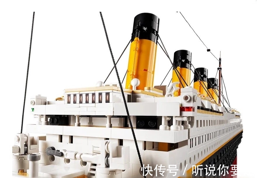 tit乐高LEGO年度巨献「泰坦尼克号」:9千多块积木,再现震撼经典