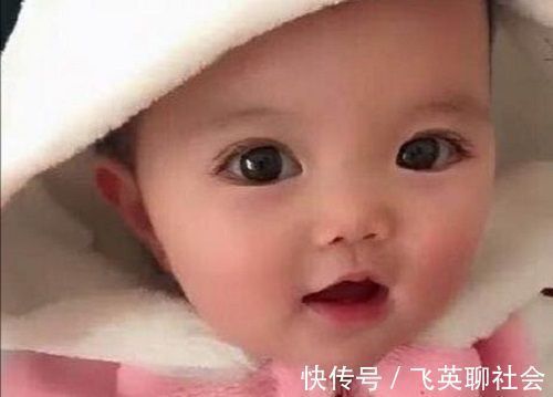 宝妈|宝妈说自己生了个“假娃娃”,网友狂赞萌翻了!生气都这么可爱