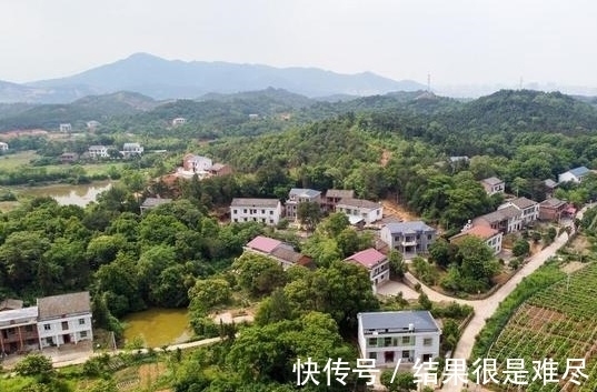 俗语&俗语:“屋场打坳,银子直抱”,啥是“屋场打坳”?有道理吗?