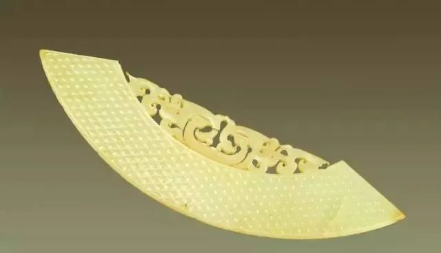  镂空|走进“东方金字塔”｜在线探宝龟山汉墓之凤鸟纹柄青玉戈、镂空双龙玉璜