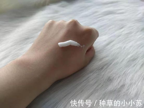 山茶花|洗面奶挑不好？那是你还没遇到“它”，公认好用的洗面奶之一
