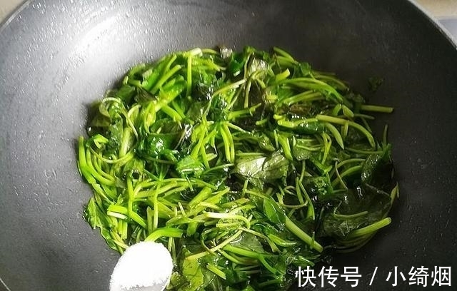 芥蓝|鸡蛋和此菜是绝配,比炒韭菜更香,比炒番茄更好吃,万万不可错过