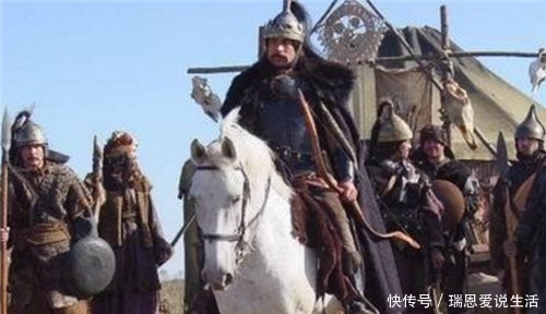 妇人逃避战乱,抱着大孩子却让幼子步行,一将军见后说:必有隐情