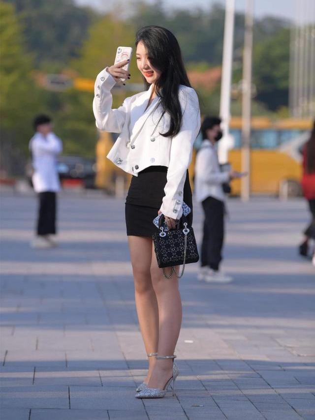夏天|微胖女生怎么穿才好看, 黑裙子配上高跟鞋, 优雅有气质
