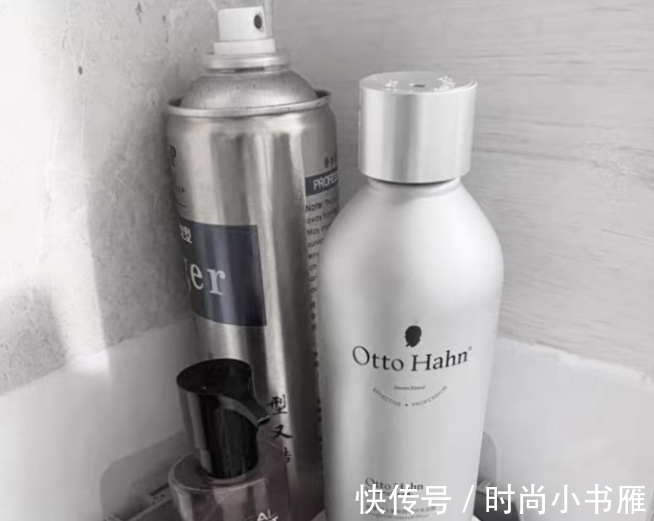 头皮|已被拉入“黑名单”的洗发水,学生党却偏爱,难怪头发“大把掉”