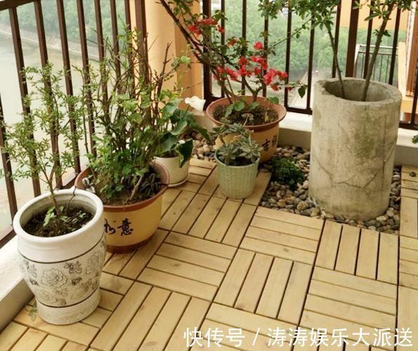 瓷砖|越来越多人家里阳台不铺瓷砖了，如今都流行用防腐木来替代