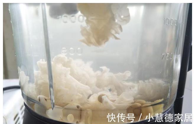 豆浆|破壁机食谱：秋天3样食材一起打豆浆，又润又香，浓稠好喝