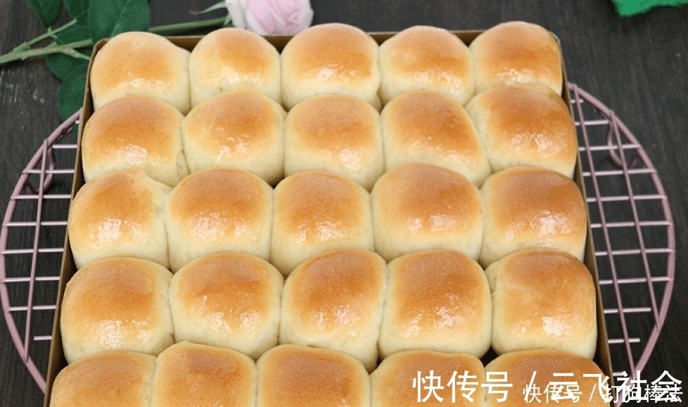 自己在家制作奶香面包，根本不用出去买早饭，钱又省了