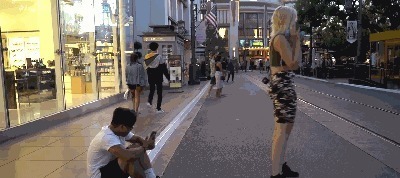 臀腿|身高1米77女生大街上健身,一双大长腿,丰腴身材完美撑起衣服