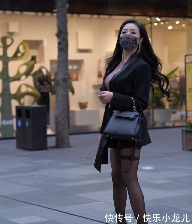 白色|收放得体的连衣裙更加清新靓丽,时尚百搭又耐看,清新减龄