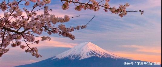 田英章楷书字帖有2000多种,发行量超过4亿,年产值更是到达240亿元!