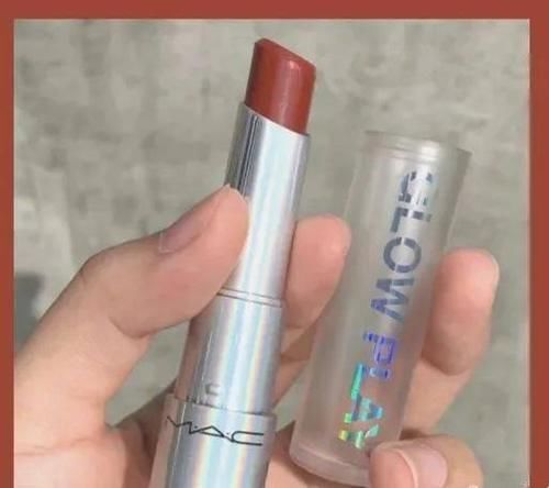 别犹豫，教你以茶治茶的8款春夏口红来啦！