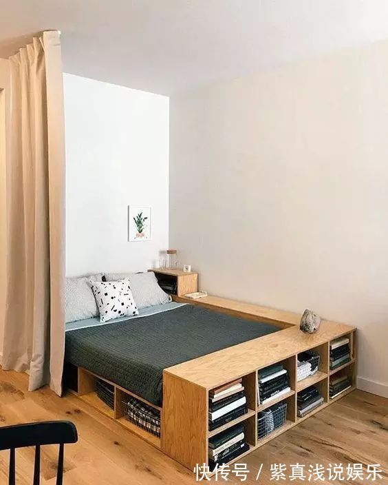 物品|越来越多人将床底加高1m左右,做成衣帽间,省空间又能“装”!