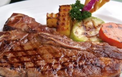 员工|劝告大家国内吃西餐时,遇见点“全熟”的人,店内员工一看就知道是同行