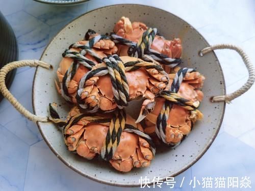 在家宴客，只做了三道菜，有人说太小气，有人合不拢嘴，你们瞧瞧