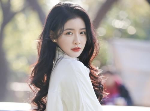 小动作|蔡卓宜耍小心机，与陈越两人共处一室，小动作表明下一步安排