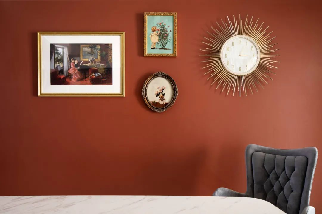 天花|360㎡现代轻奢,有琴房、有舞蹈室,还有独特的楼梯,设计很情趣