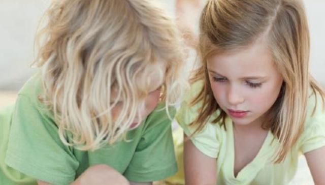 变化|每天玩手机超过一小时还,孩子的智商将会发生惊人的变化