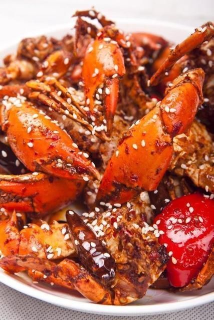 相亲去饭店吃饭，表妹就点了4个菜，结果中途男的不辞而别