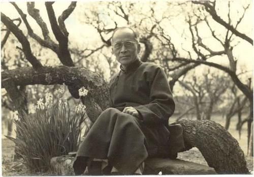 胡兰成结过四次婚,第三任妻子是张爱玲,第四任妻子大名鼎鼎