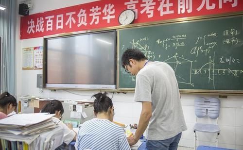 你知道普通大学和名牌大学毕业后，圈子有哪些不一样吗？