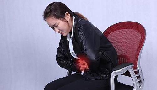 大便拉出血，是痔疮，还是直肠癌？医生：要学