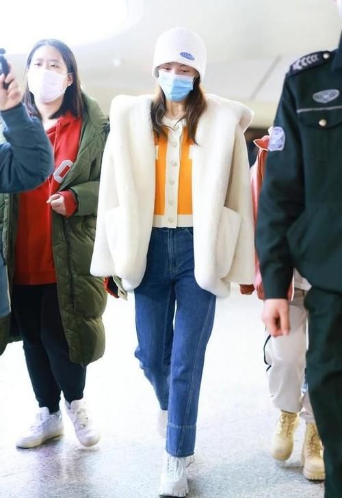 真正优雅的女人,出门包里会带有这5样东西,少一样都不“精致”