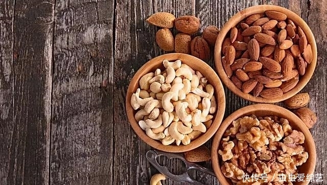每天吃一点坚果，明目补肾、缓解便秘，但有三种人要慎吃