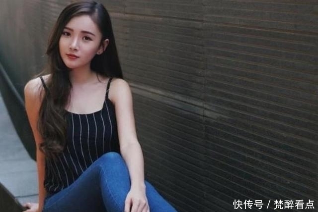 紧身|时尚穿搭:紧身牛仔裤小姐姐,如同海上吹来的一阵凉风!