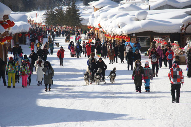 芒果台|开园不足半个月，黑龙江雪乡遭遇晴天霹雳，无限期暂停营业