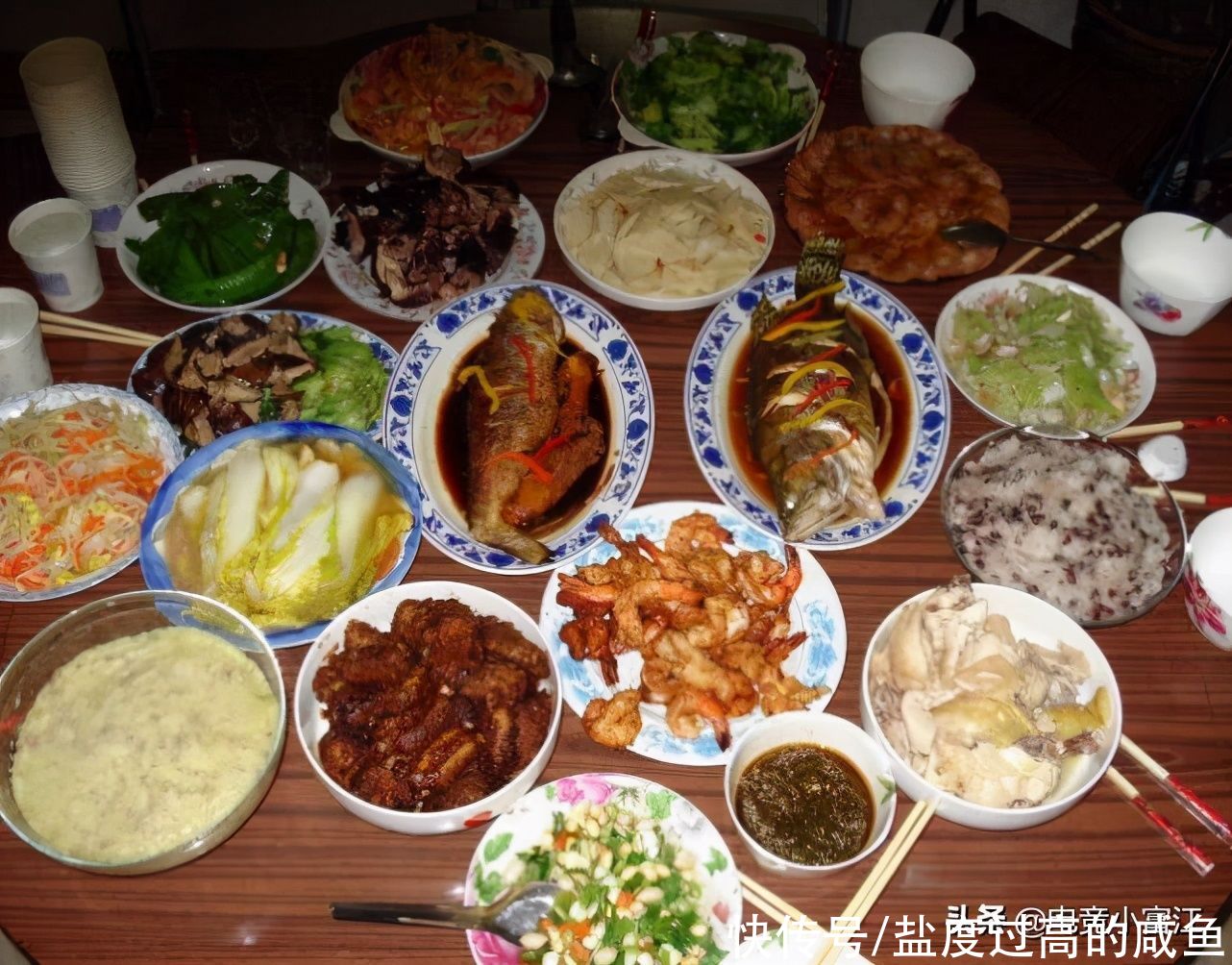  中国年夜饭VS韩国年夜饭VS日本年夜饭，网友：这差距不忍直视