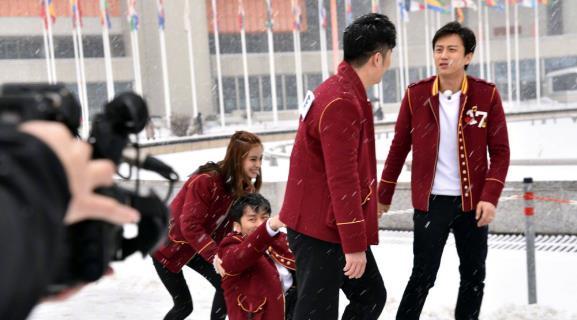 翻车|还记得郑恺吗,今坐地铁环保出行,评论区却翻车:变相炒作?