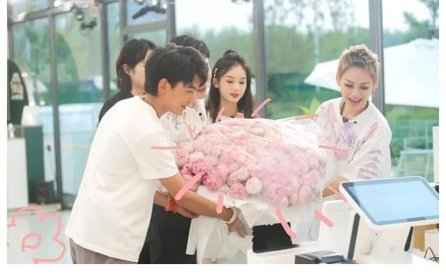 综艺|过家家！《中餐厅5》嘉宾完全不会做饭，伪经营类综艺真看不下去