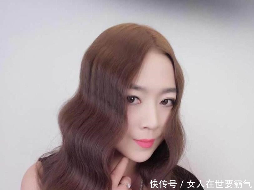 波波头波波头|50岁的女人,这样选发型,依然有气质!