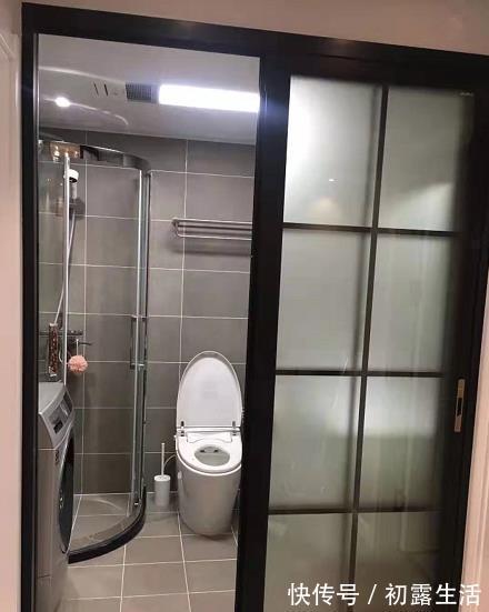 浴霸|卫生间没有窗户怎么办？越来越多人都喜欢这样做，再也不用担心了