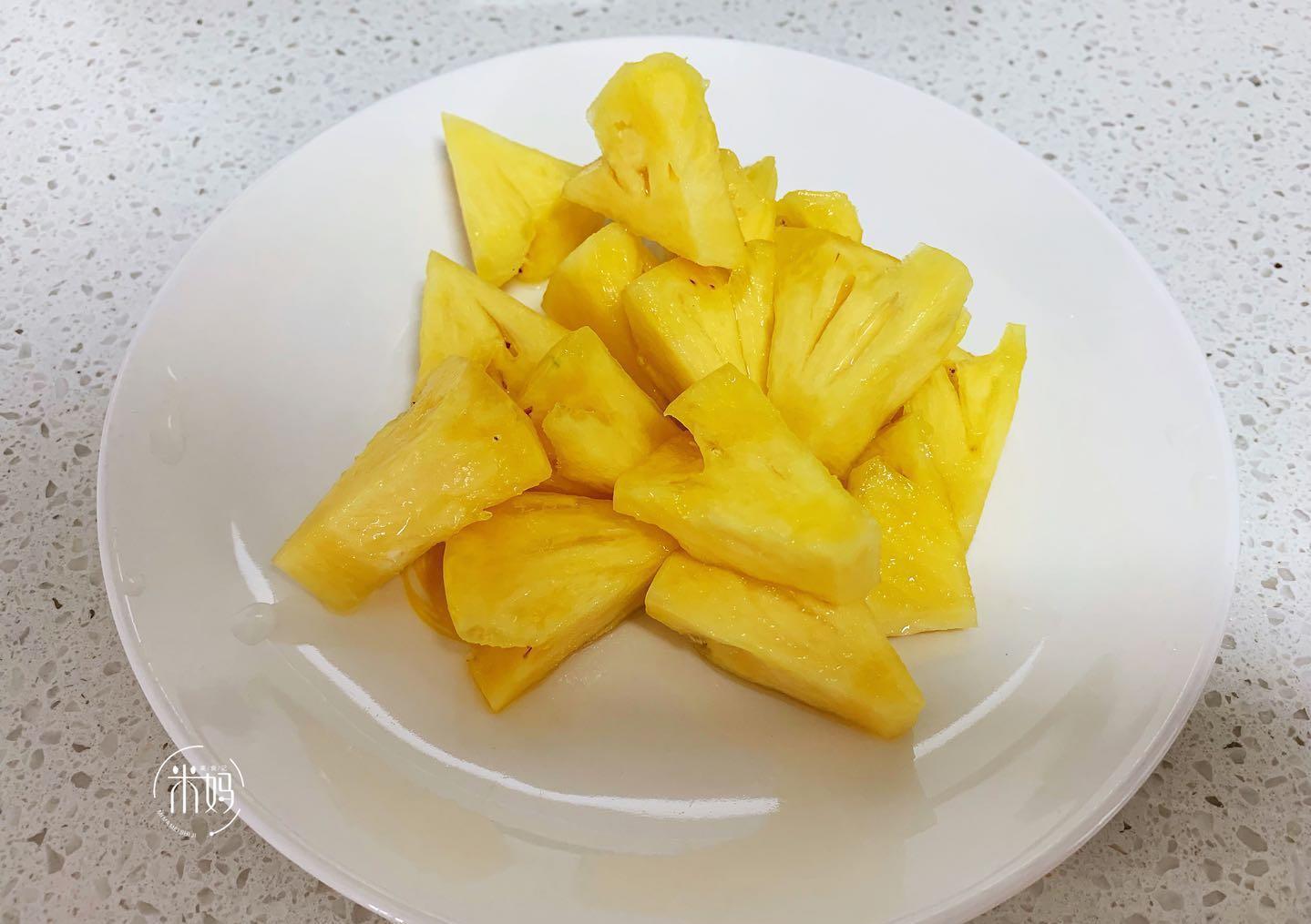 菠萝|夏天这羹要常吃,酸甜顺滑又消暑,价格很便宜,成本5块钱煮1锅