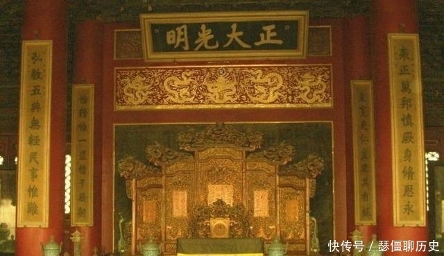 龙椅|故宫百年寿命的龙椅,啥材料做的?不是黄金,专家:坏了可修不起