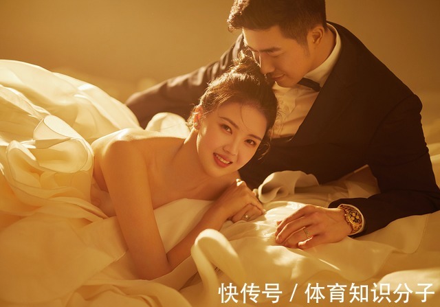 吴冠希|女排张常宁官宣结婚,晒与老公吴冠希婚纱照,两人挽手甜笑超幸福