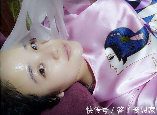 怀胎|怀胎11个月产下“牛奶宝宝”,全家紧张万分,护士恭喜宝妈