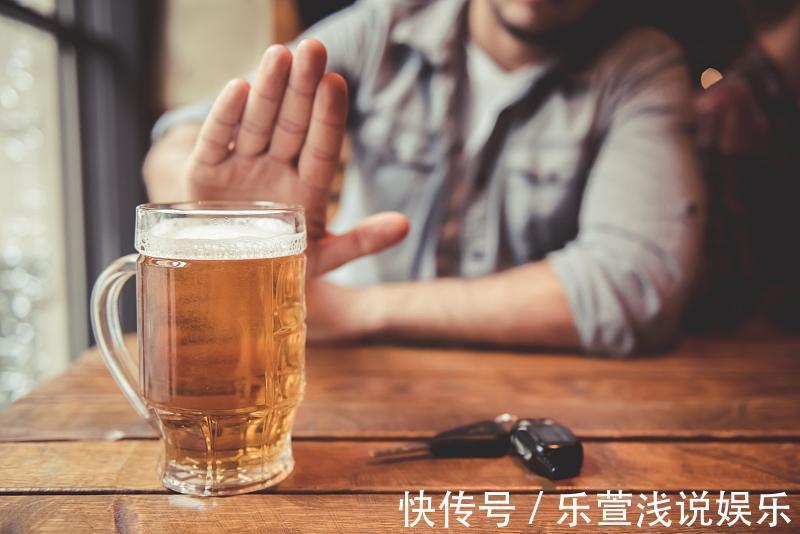 降糖药|为什么糖尿病患者不能喝酒?如果喝酒5个后果,你可能会承受不来