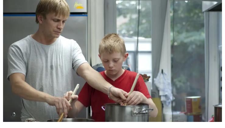 單親小孩慘遭拋棄，他將何去何從？