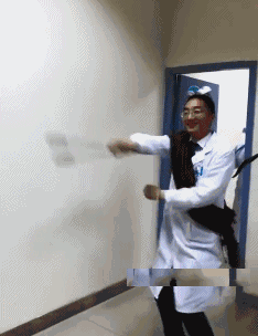 |搞笑GIF:这自行车的质量,还真差劲