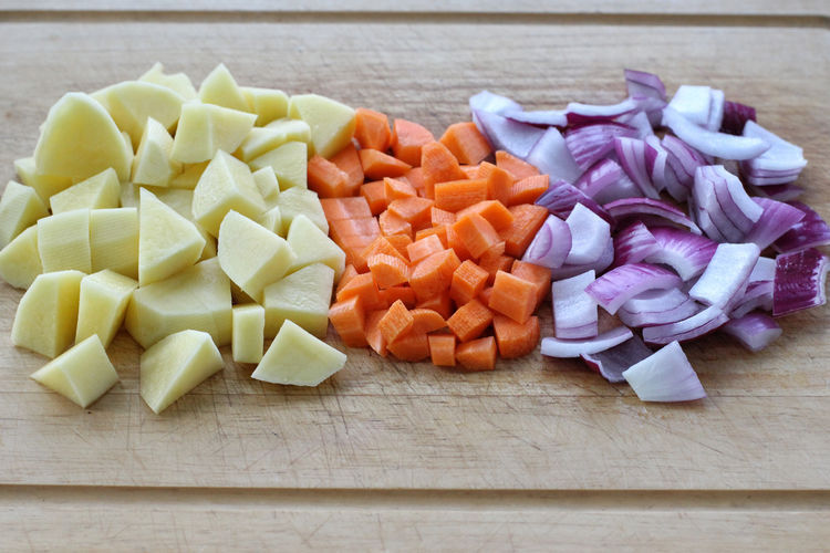 裙带菜|两片猪肉加蔬菜，做成美味咖喱猪排饭，健康实惠孩子们吃得好开心