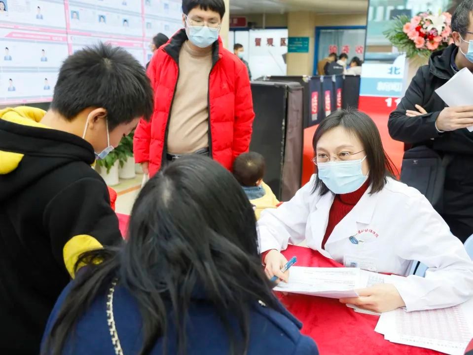 湖北省妇幼保健院|关注儿童身高 携手赢未来丨中国儿童生长发育健康传播行动武汉站在我院顺利举办