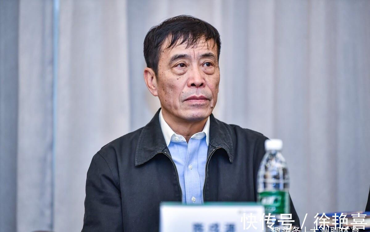 世预赛|国足传出消息:中国足协“要继续爱下去”,李霄鹏世预赛压力大